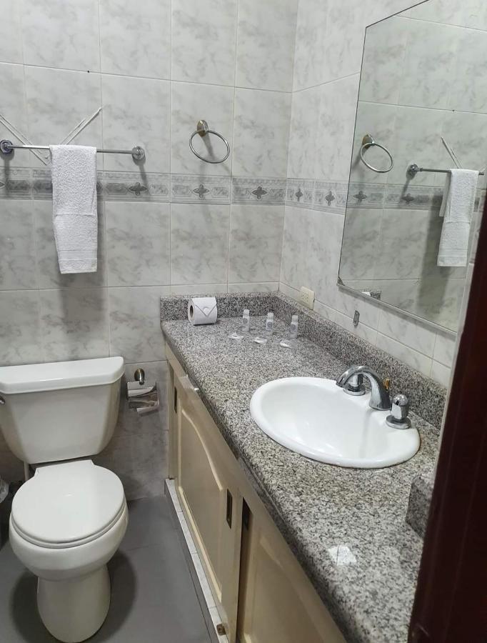 Oceanik Suites & Hotel جواياكيل المظهر الخارجي الصورة